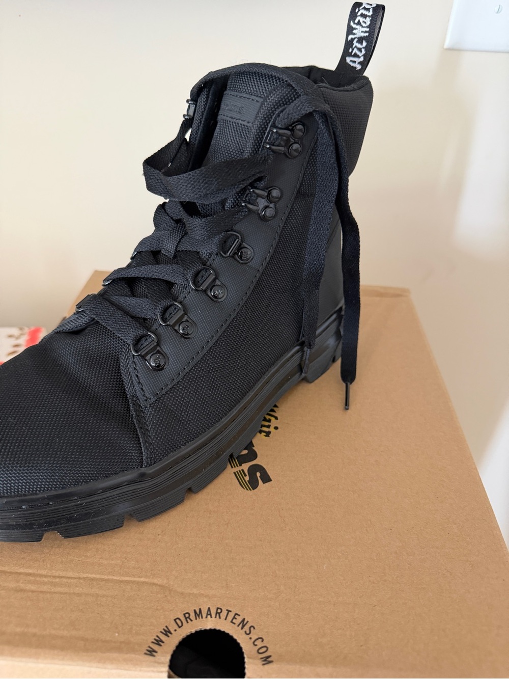 Doc Martens-Combs
